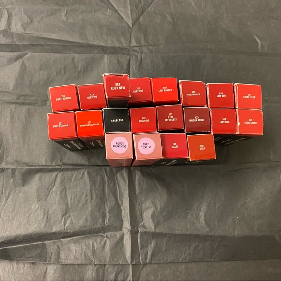 💄💄M•A•C  20 shades of Red💄💄 - Picture 10 of 12